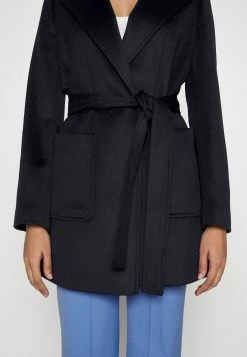 MAX & Co. MAX&Co.SHORTRUN - Kort Kappa / Rock - Midnight Blue -MAX & Co. Kläder Försäljning 448338521b704af7a9c292e968f79078