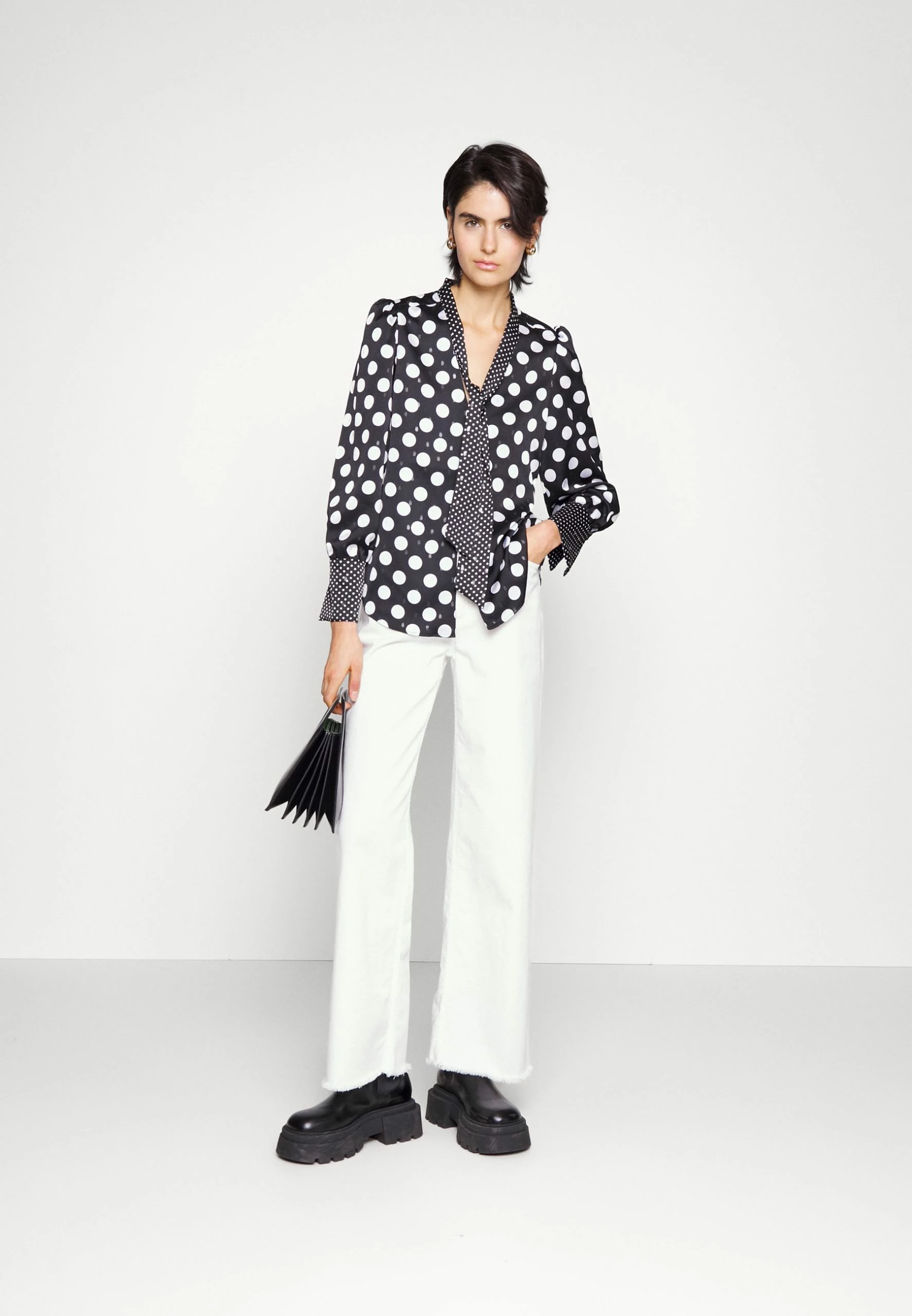 MAX & Co. MAX&Co.Skjorta - Black 2 MAX & Co. MAX&Co.Skjorta - Black - Bild 2