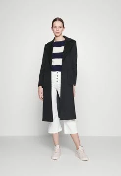 MAX & Co. Kläder Försäljning -MAX & Co. Kläder Försäljning 73650e4b329f4330a3f0ad674e7bdbf3