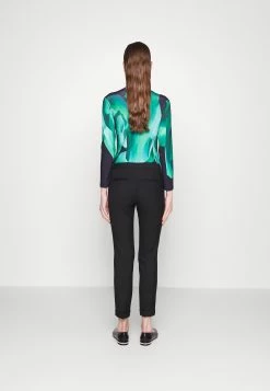 MAX & Co. MAX&Co.MONOPOLI - Tygbyxor - Black -MAX & Co. Kläder Försäljning 9988bc3e9e0e4aa6bd3e4d02d2d9f1fd