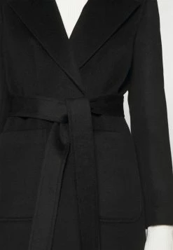 MAX & Co. MAX&Co.SHORTRUN - Klassisk Kappa / Rock - Black 15 MAX & Co. MAX&Co.SHORTRUN - Klassisk Kappa / Rock - Black -MAX & Co. Kläder Försäljning a04767c5630d4372a9829a2b7d256120