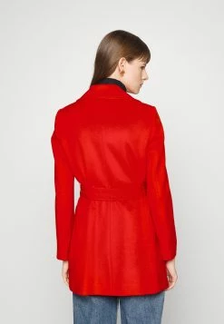 MAX & Co. MAX&Co.SHORTRUN - Kort Kappa / Rock - Red -MAX & Co. Kläder Försäljning a8cfef1152b64ad1a6ef8ede045969c6