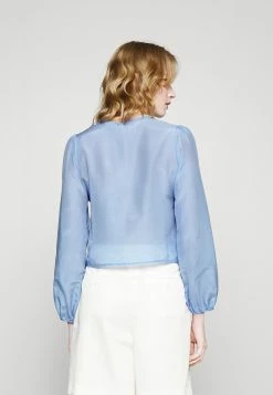 MAX & Co. MAX&Co.CASETTA - Blus - Hydrangela Light Blue 9 MAX & Co. MAX&Co.CASETTA - Blus - Hydrangela Light Blue -MAX & Co. Kläder Försäljning b6b86276d93a47aca0bcce00b4328f27