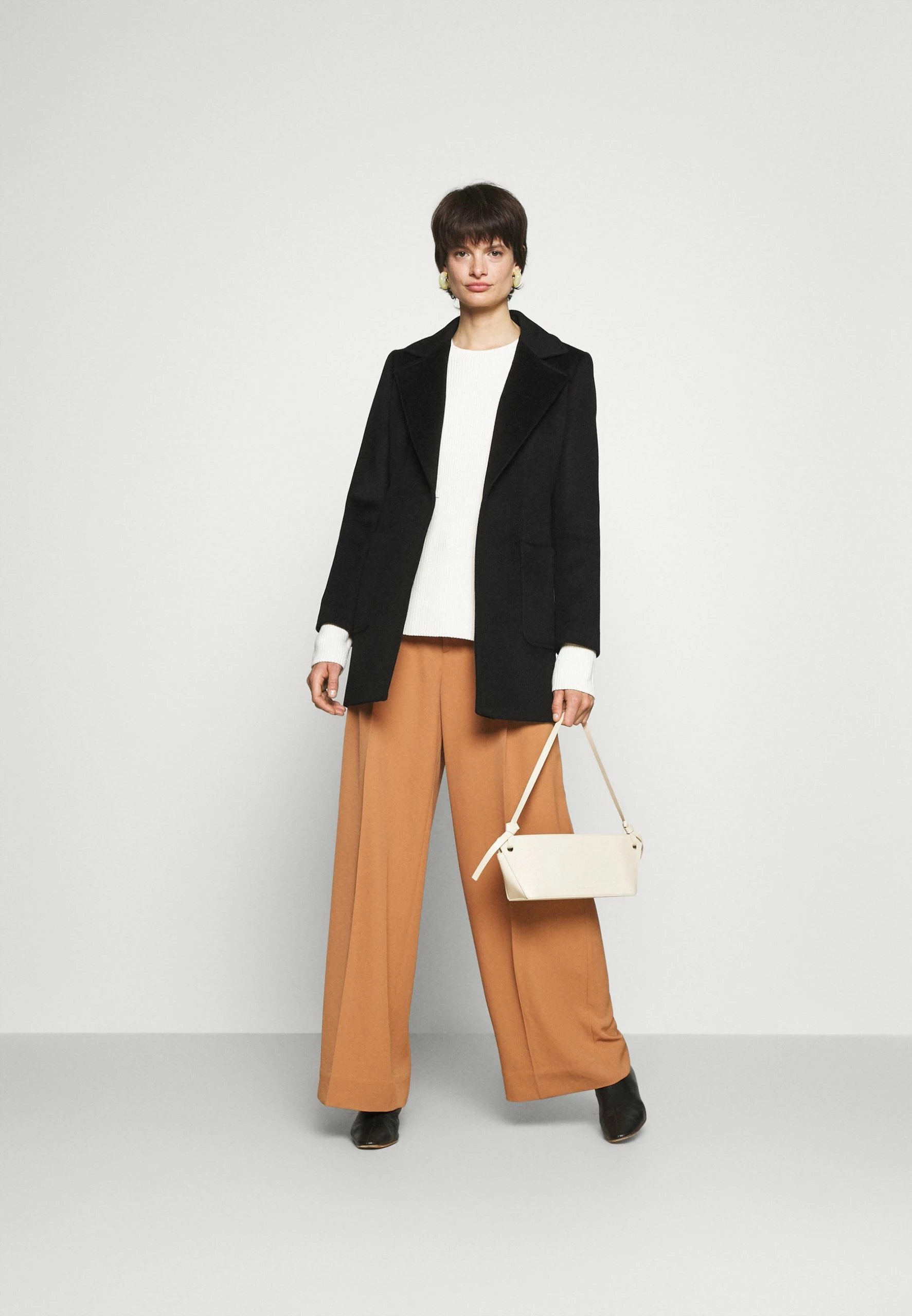 MAX & Co. MAX&Co.SHORTRUN - Klassisk Kappa / Rock - Black 2 MAX & Co. MAX&Co.SHORTRUN - Klassisk Kappa / Rock - Black - Bild 2